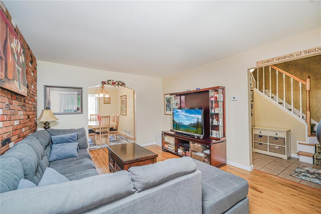 46 Mosely Avenue Annadale Staten Island NY 10312