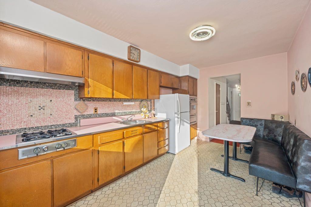8880 Bay 16th Street Bath Beach Brooklyn NY 11214