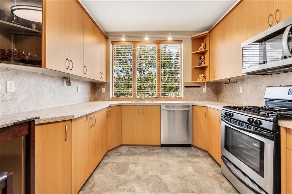 135 28th Avenue Bath Beach Brooklyn NY 11214