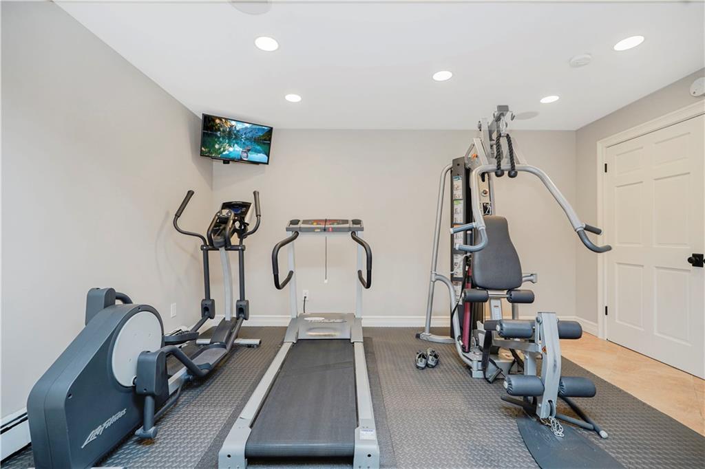 274 South Railroad Street Annadale Staten Island NY 10312