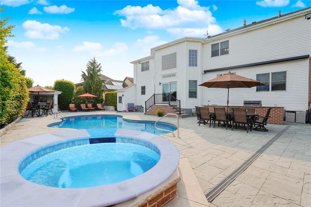 274 South Railroad Street Annadale Staten Island NY 10312