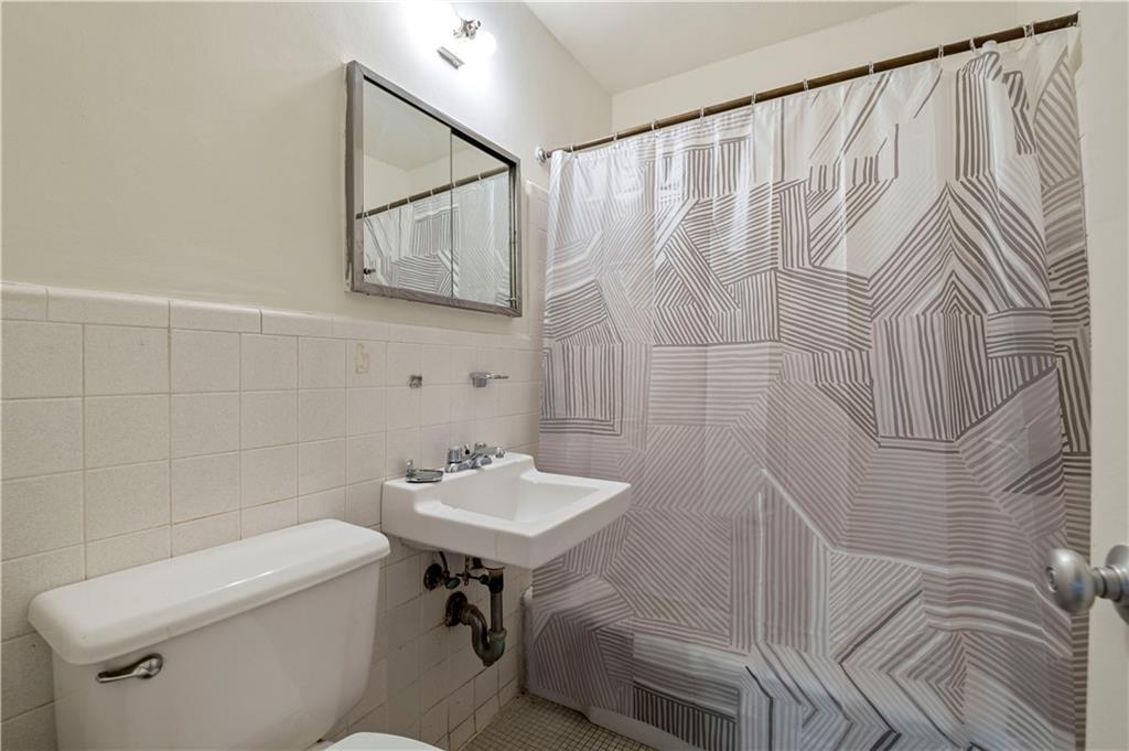185 Hall Street Clinton Hill Brooklyn NY 11205