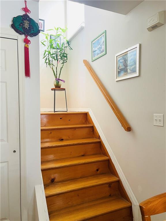 30 Winegar Lane West Brighton Staten Island NY 10310
