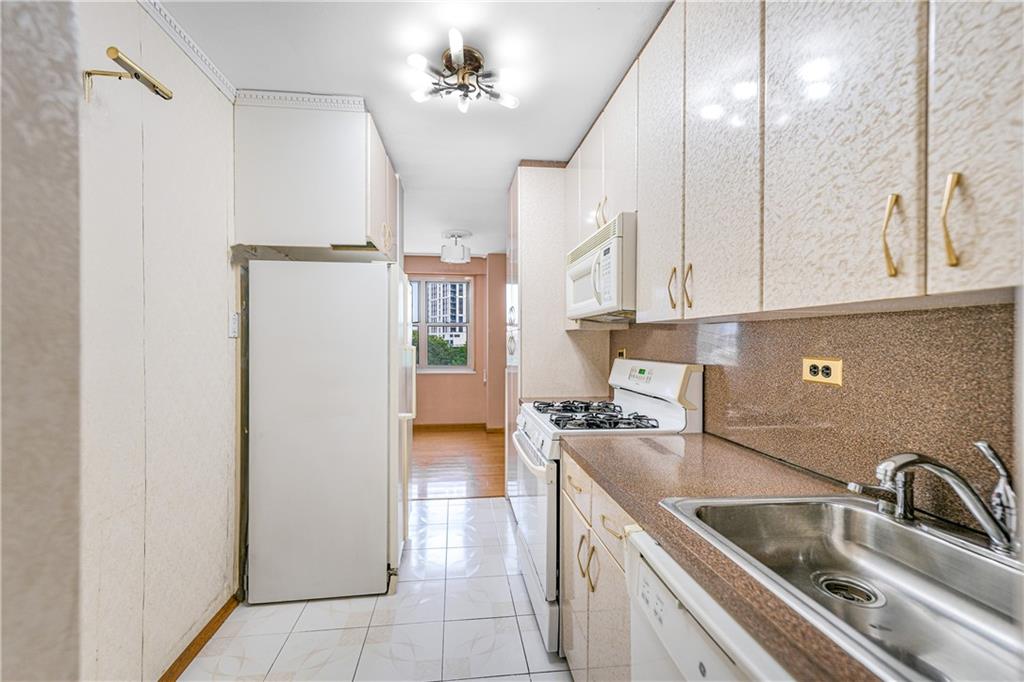 2942 West 5th Street Brighton Beach Brooklyn NY 11224