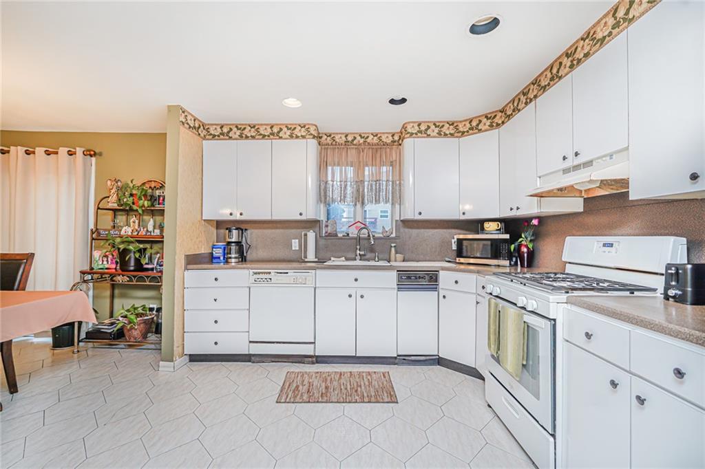 443 Ridgewood Avenue Eltingville Staten Island NY 10312