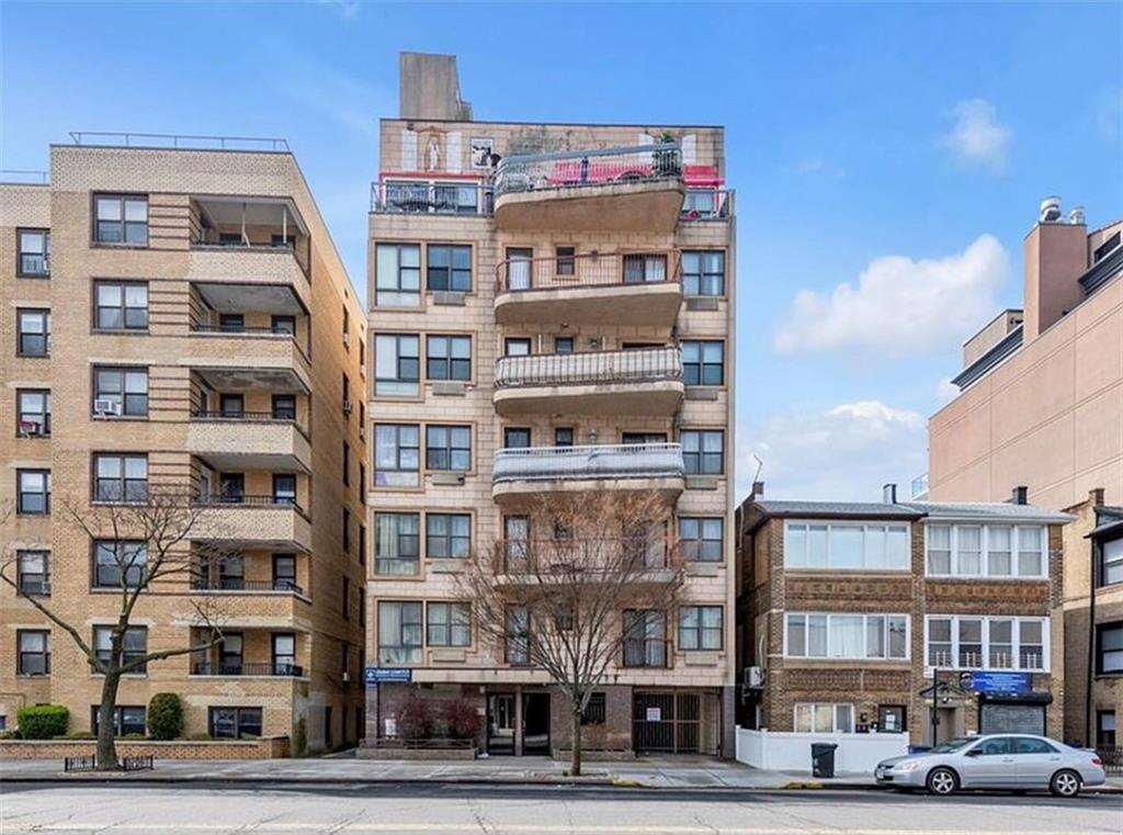134 West End Avenue Manhattan Beach Brooklyn NY 11235