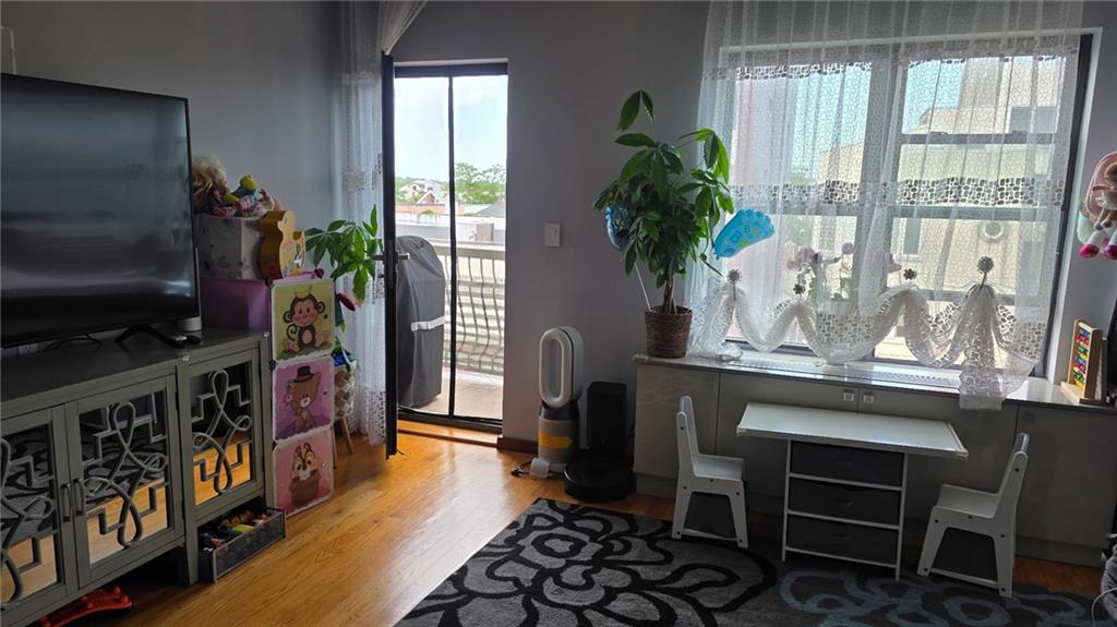 134 West End Avenue Manhattan Beach Brooklyn NY 11235