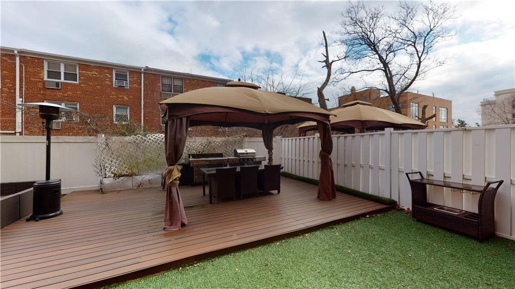 3165 Emmons Avenue Sheepshead Bay Brooklyn NY 11235