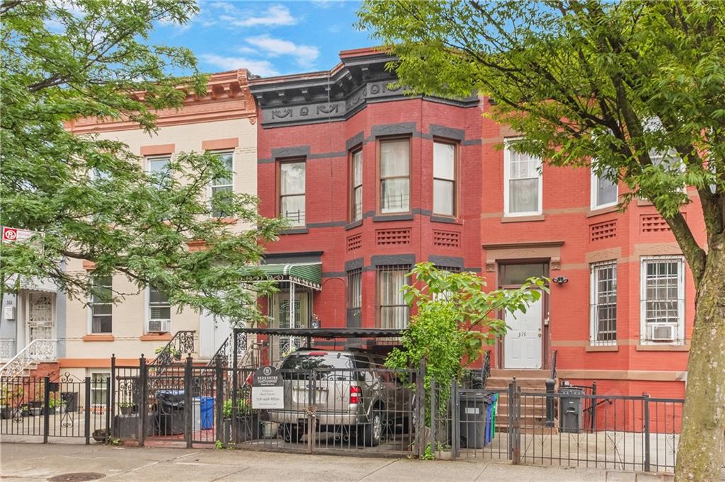 317 Pennsylvania Avenue East New York Brooklyn NY 11207