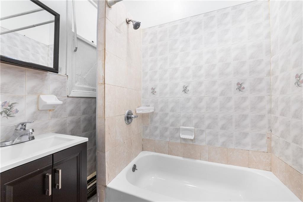 317 Pennsylvania Avenue East New York Brooklyn NY 11207