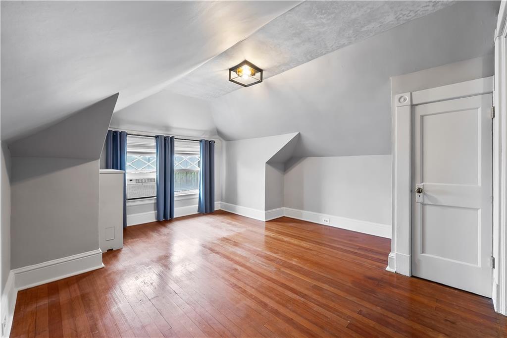 58 Vanderbilt Avenue Clifton Staten Island NY 10304