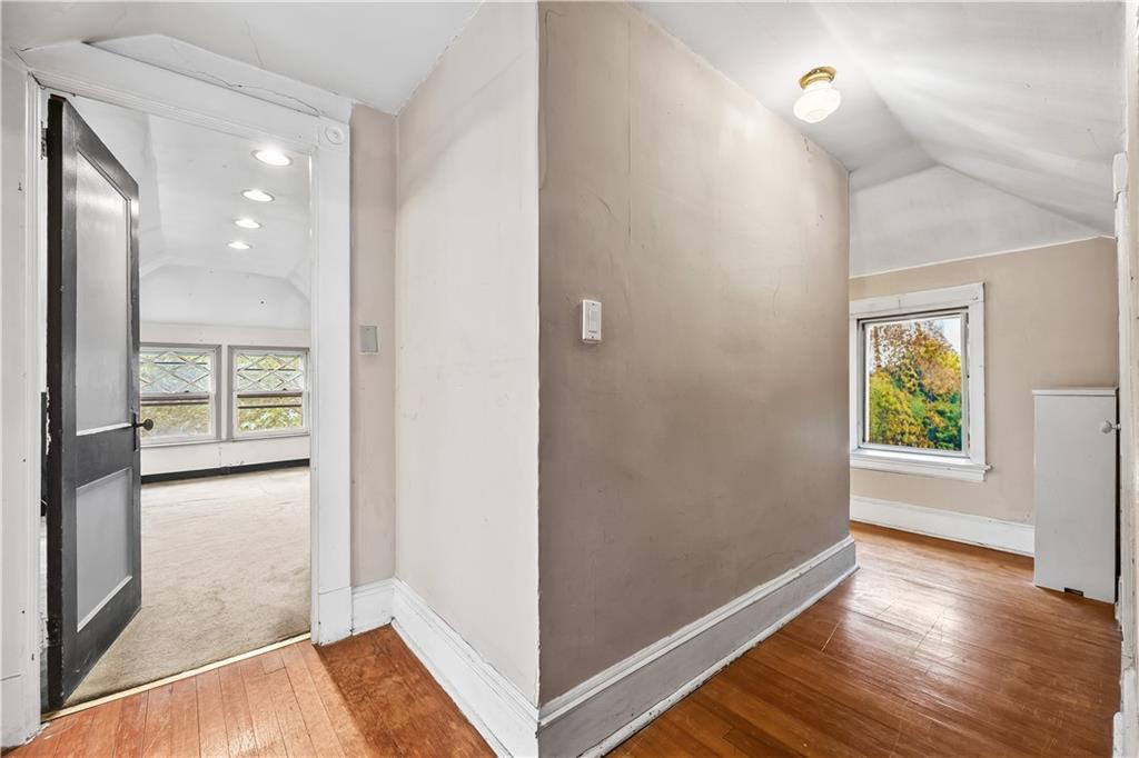 58 Vanderbilt Avenue Clifton Staten Island NY 10304