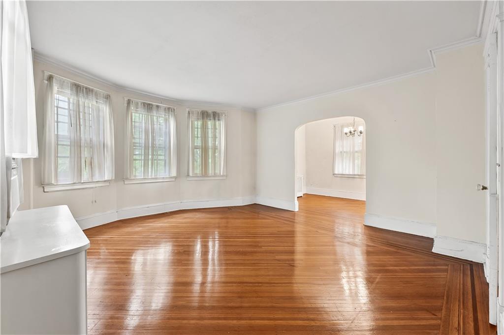 58 Vanderbilt Avenue Clifton Staten Island NY 10304