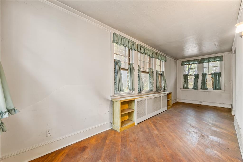 58 Vanderbilt Avenue Clifton Staten Island NY 10304