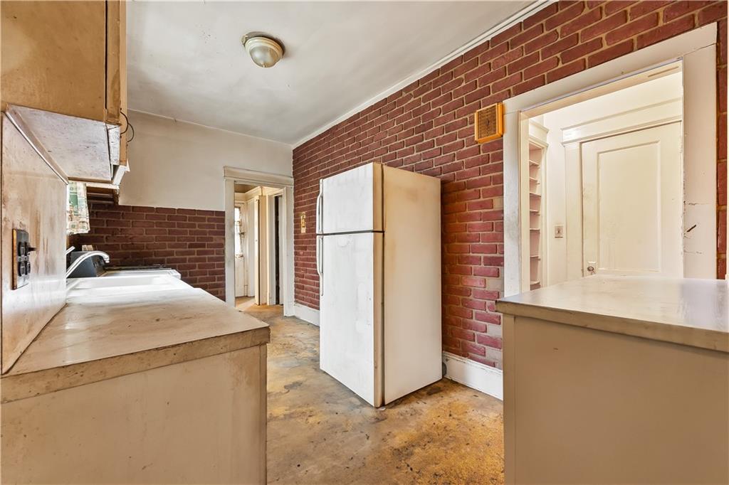 58 Vanderbilt Avenue Clifton Staten Island NY 10304