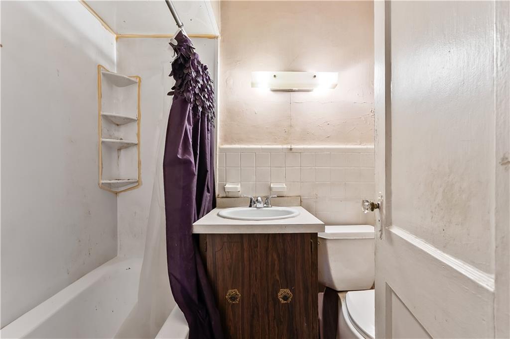 58 Vanderbilt Avenue Clifton Staten Island NY 10304