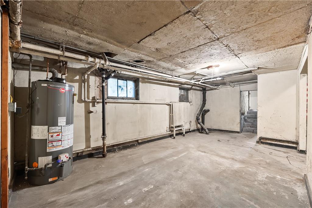 58 Vanderbilt Avenue Clifton Staten Island NY 10304