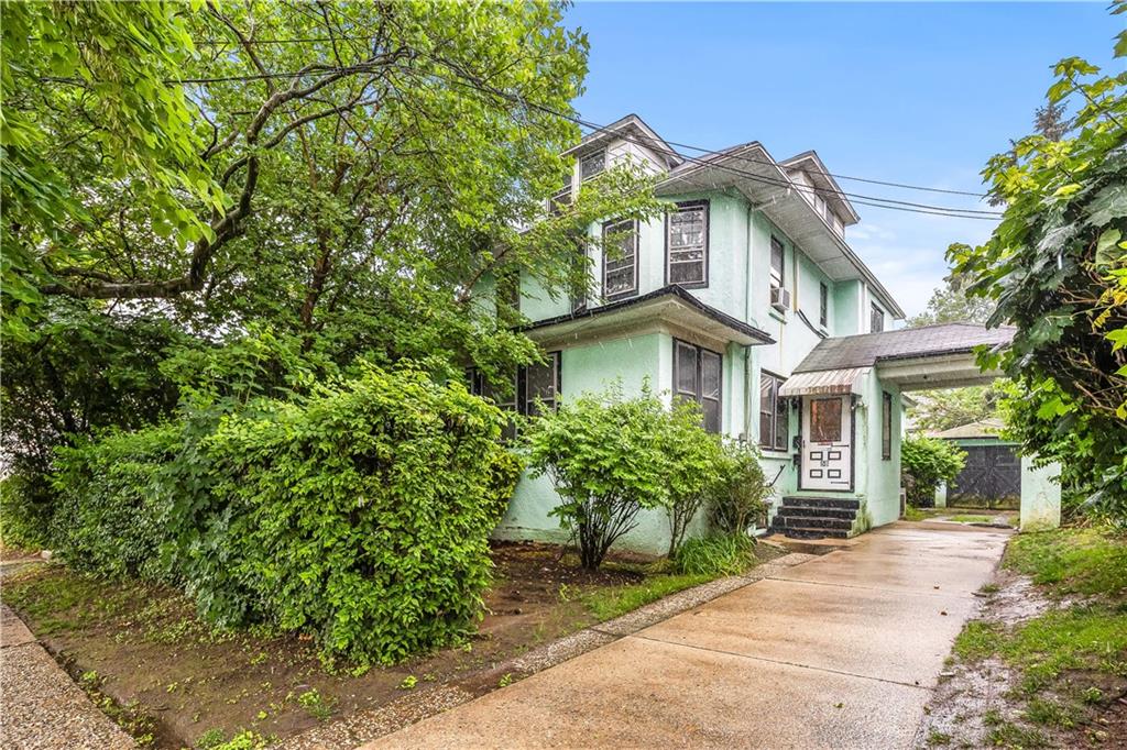58 Vanderbilt Avenue Clifton Staten Island NY 10304