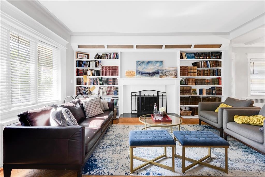 154 Beaumont Street Manhattan Beach Brooklyn NY 11235