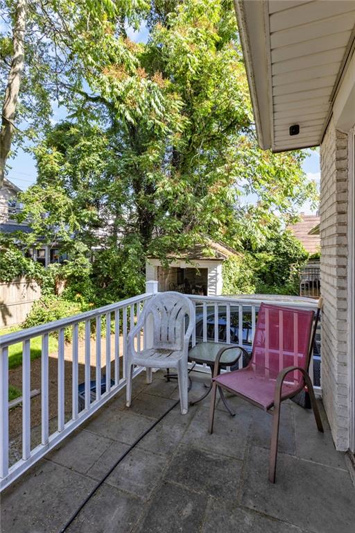154 Beaumont Street Manhattan Beach Brooklyn NY 11235