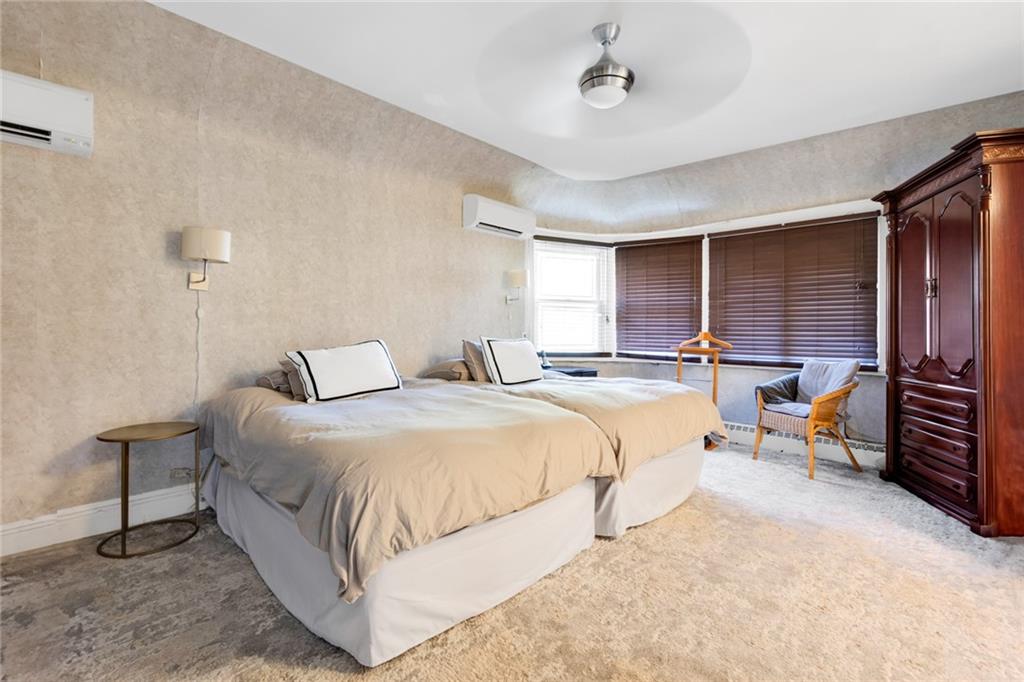 154 Beaumont Street Manhattan Beach Brooklyn NY 11235