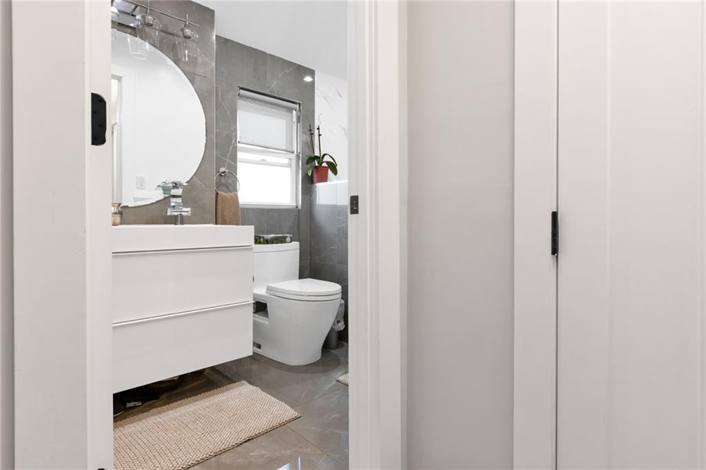 154 Beaumont Street Manhattan Beach Brooklyn NY 11235