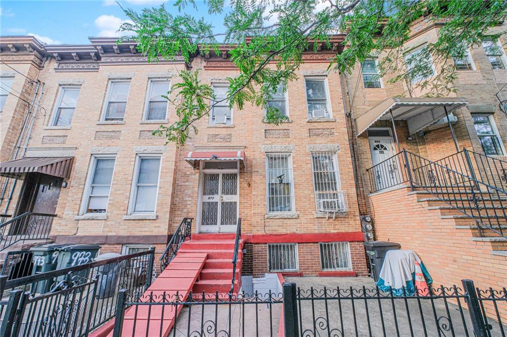 975 40th Street Sunset Park Brooklyn NY 11219