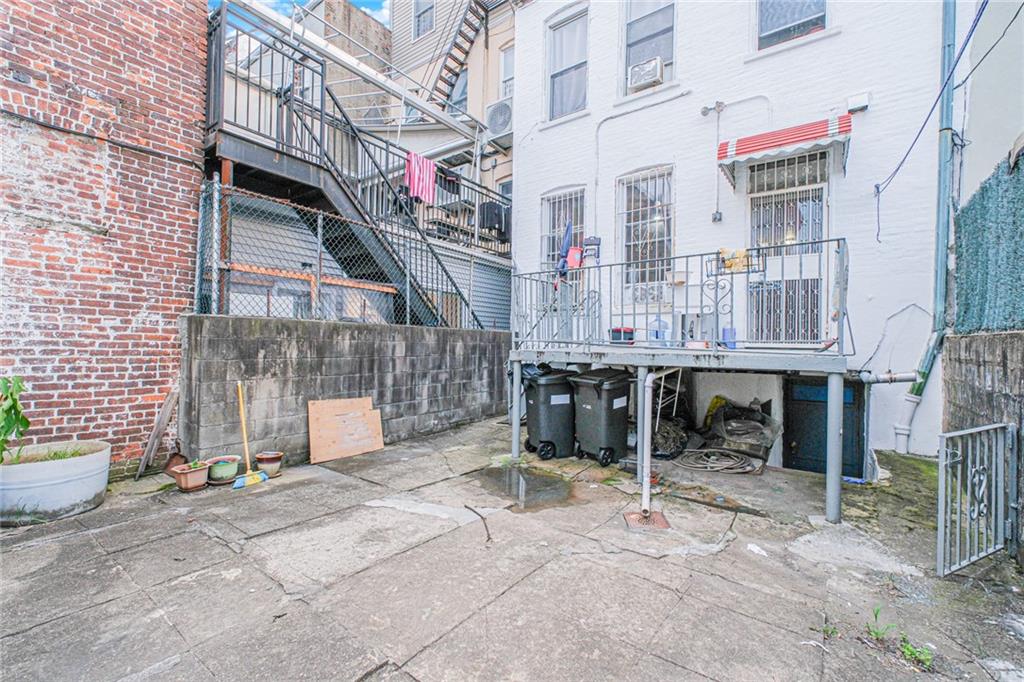 975 40th Street Sunset Park Brooklyn NY 11219
