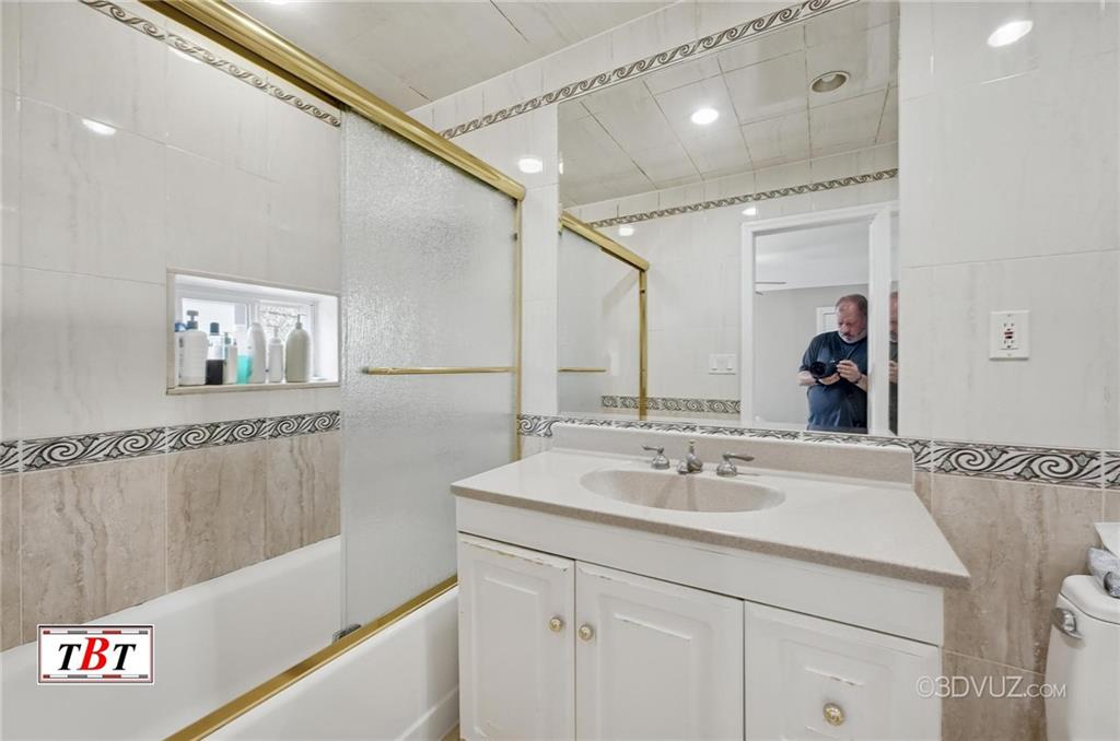 2116 Avenue L Midwood Brooklyn NY 11210