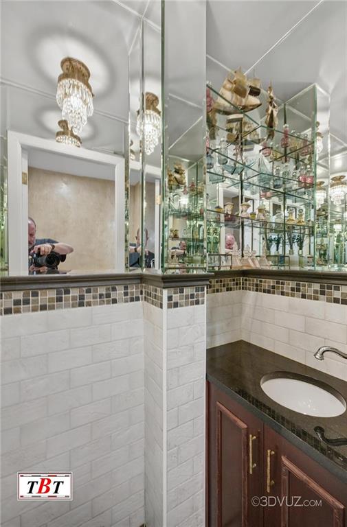2116 Avenue L Midwood Brooklyn NY 11210