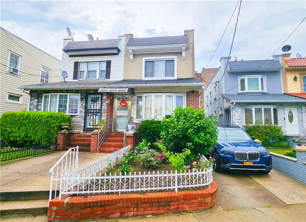 8219 7th Avenue Dyker Heights Brooklyn NY 11228