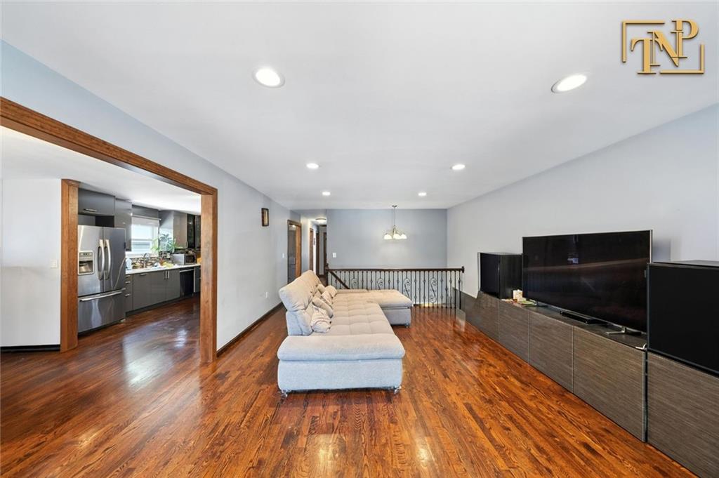 7 Kunath Avenue Rossville Staten Island NY 10309