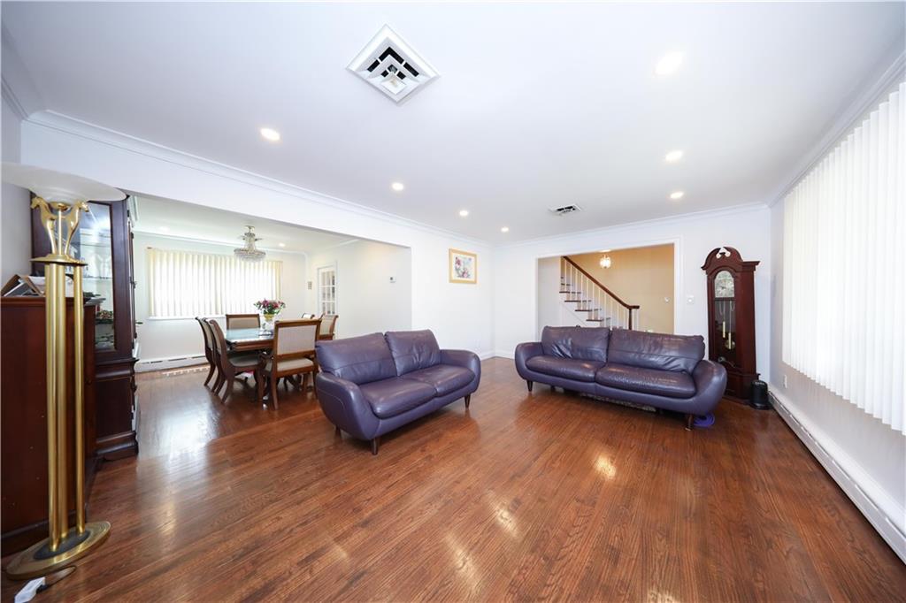 26 Hull Avenue Dongan Hills Staten Island NY 10306