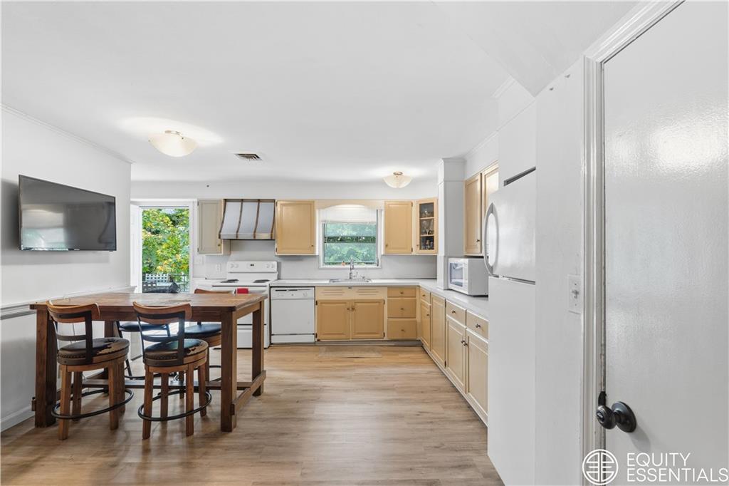 61 Oakland Avenue Out of NYC Other NY 10707