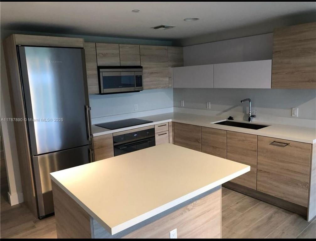 16385 Biscayne Boulevard Out of NYC Other XX 33160
