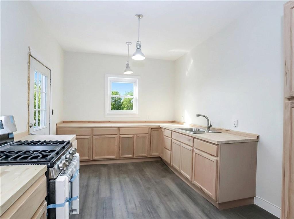 31 Brewster Street Stapleton Staten Island NY 10304