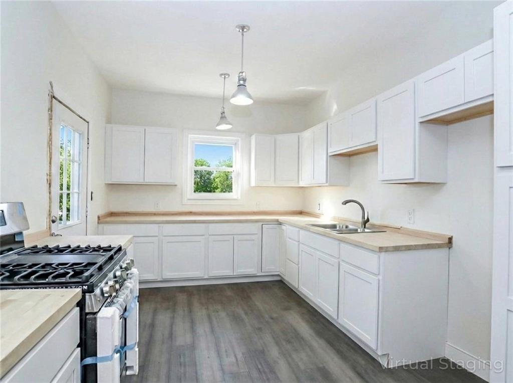 31 Brewster Street Stapleton Staten Island NY 10304