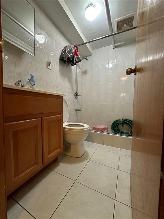 1762 64th Street Bensonhurst Brooklyn NY 11204