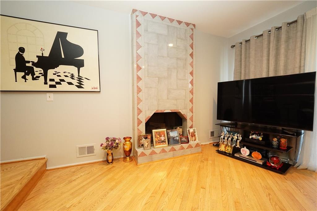 50 Dina Court Richmond Town Staten Island NY 10306