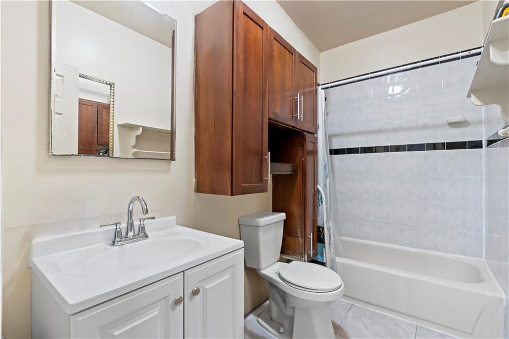 111 Chestnut Avenue Rosebank Staten Island NY 10305