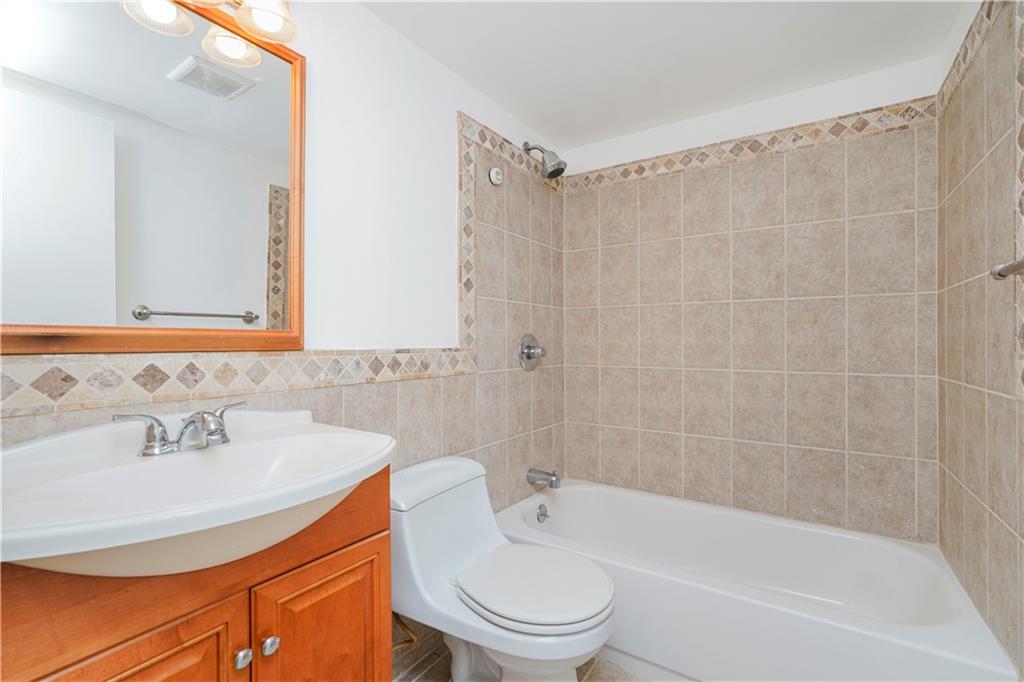 211 Dover Green Arden Heights Staten Island NY 10312