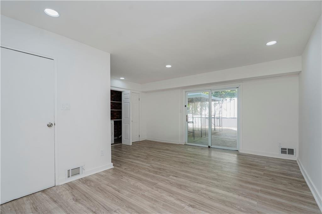 211 Dover Green Arden Heights Staten Island NY 10312
