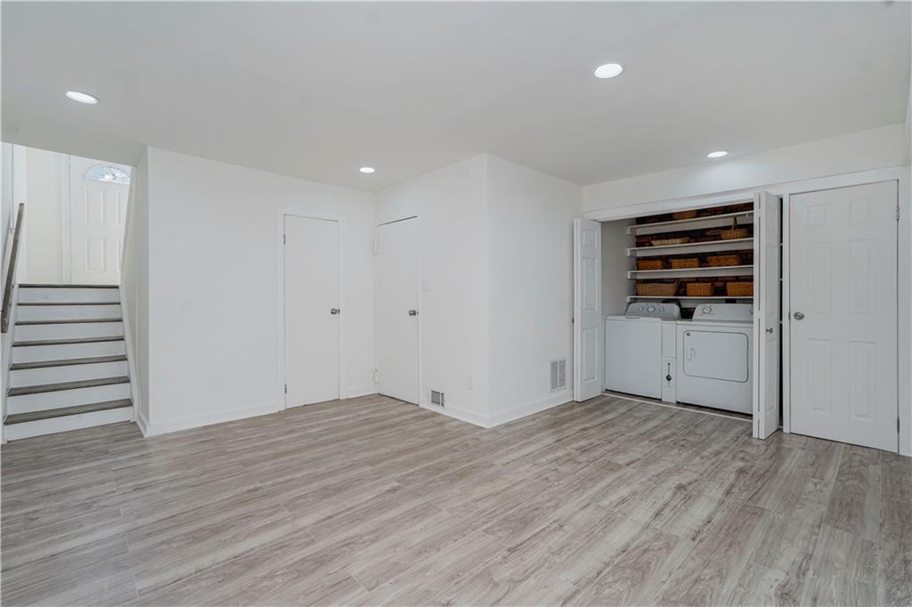 211 Dover Green Arden Heights Staten Island NY 10312
