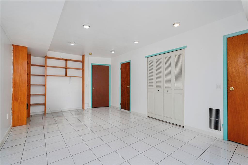 21 Carol Place Graniteville Staten Island NY 10314