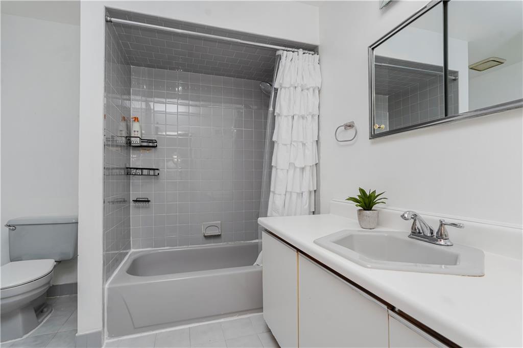 21 Carol Place Graniteville Staten Island NY 10314