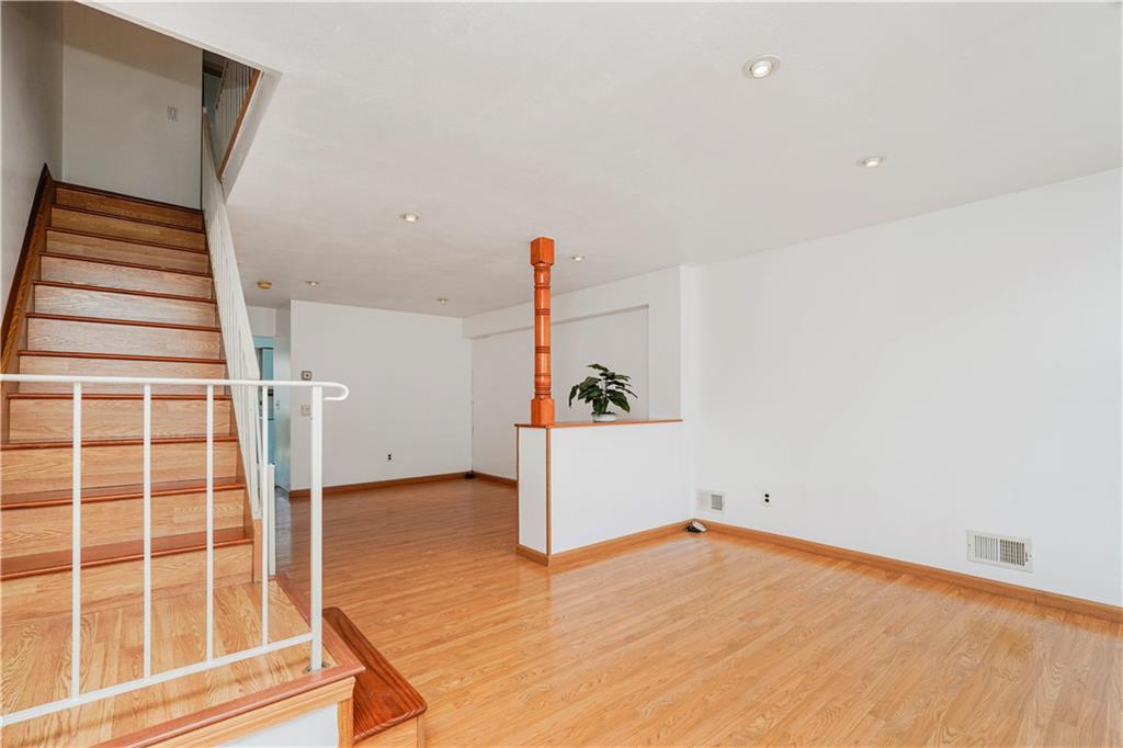21 Carol Place Graniteville Staten Island NY 10314