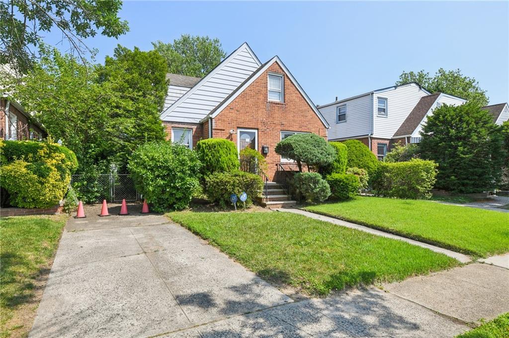150 Heathcote Road Out of NYC Elmont NY 11003