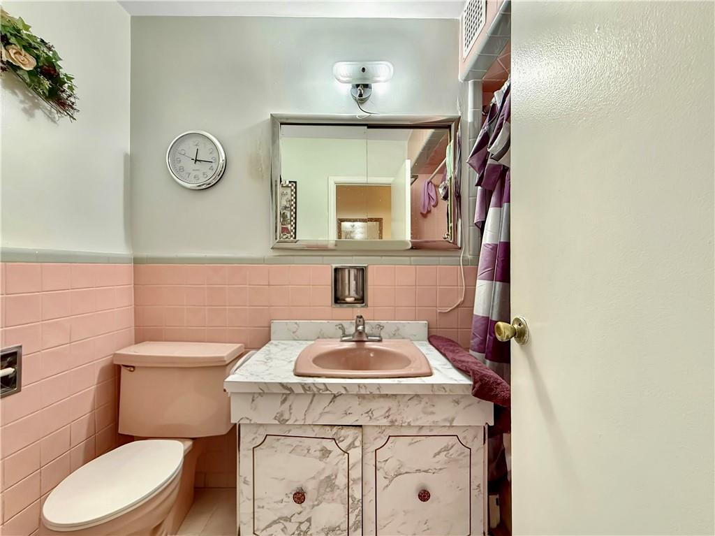 180 Bay 43rd Street Gravesend Brooklyn NY 11214