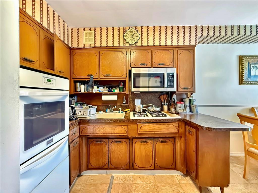 180 Bay 43rd Street Gravesend Brooklyn NY 11214