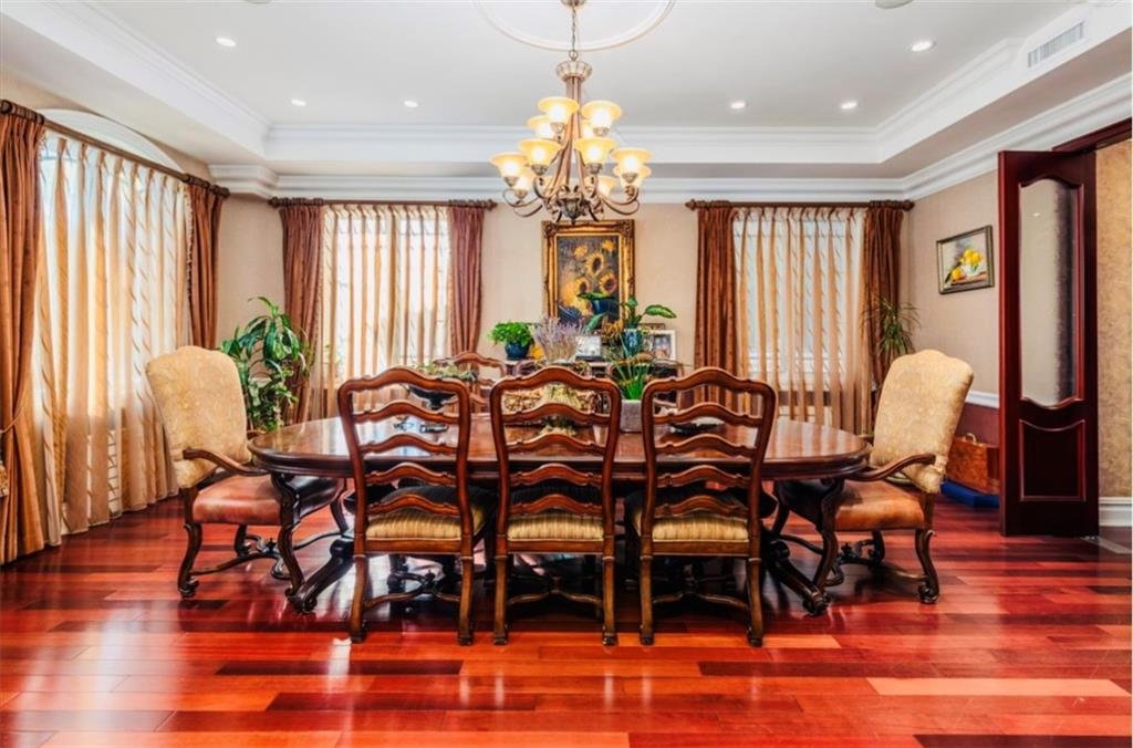 42 Beaumont Street Manhattan Beach Brooklyn NY 11235